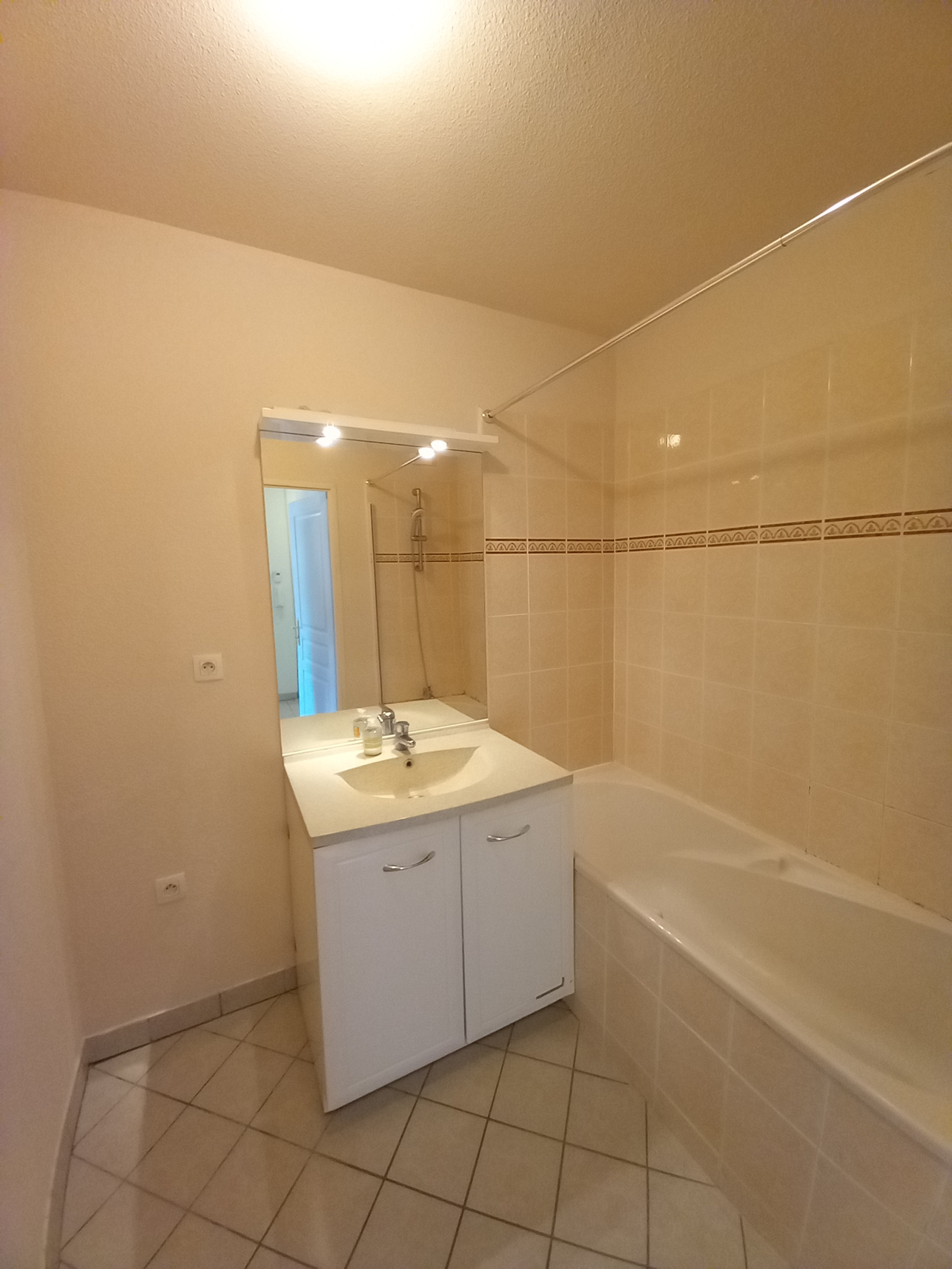 Image_3, Appartement, L'Isle-Jourdain, ref :1114